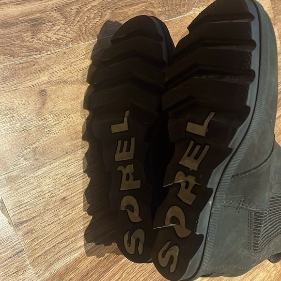 Black Sorel Joan Artic Boots - Picture 5 of 5